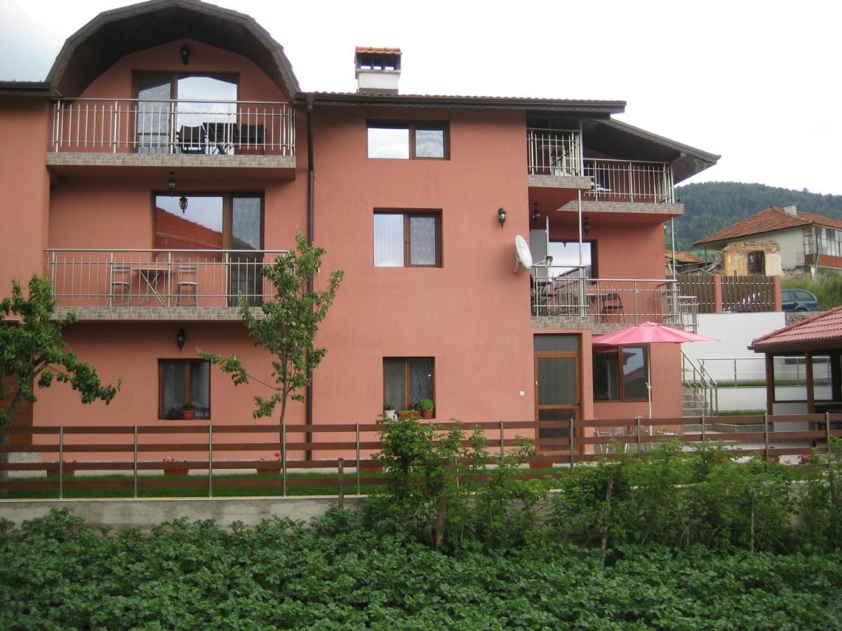 Къща За Гости Романс Yagodina Eksteriør bilde